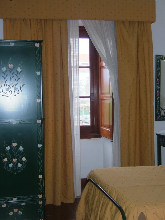 Alentejano Low Cost Hotel Estremoz Rom bilde